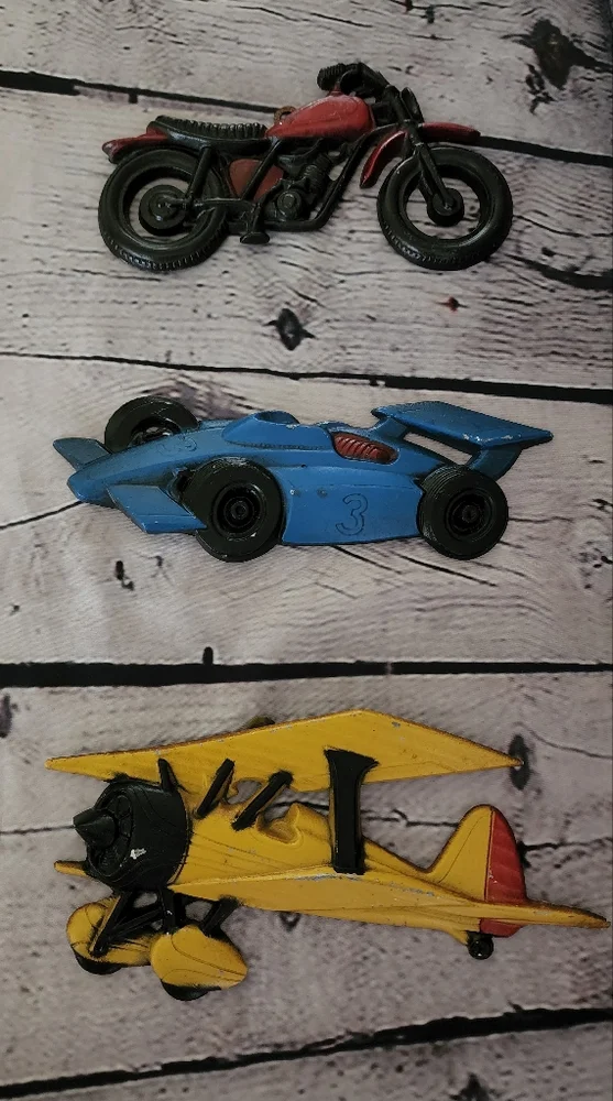 Metal Wall Hanging - Picture 1 of 16